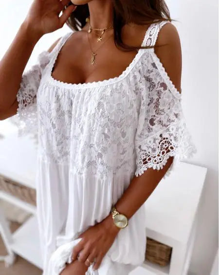 Vestido largo con hombros descubiertos y encaje en contraste 