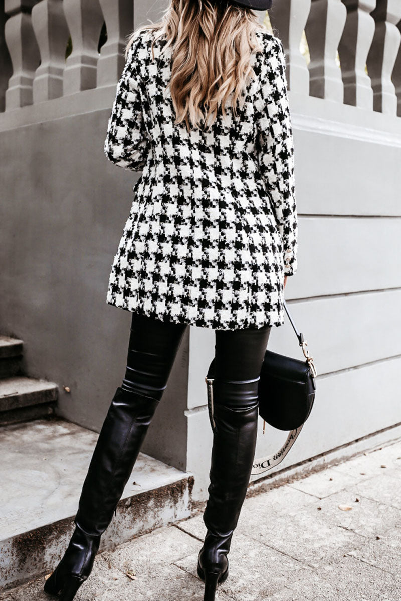 Stay Stylish with Plaid Turn-back Collar Outerwear