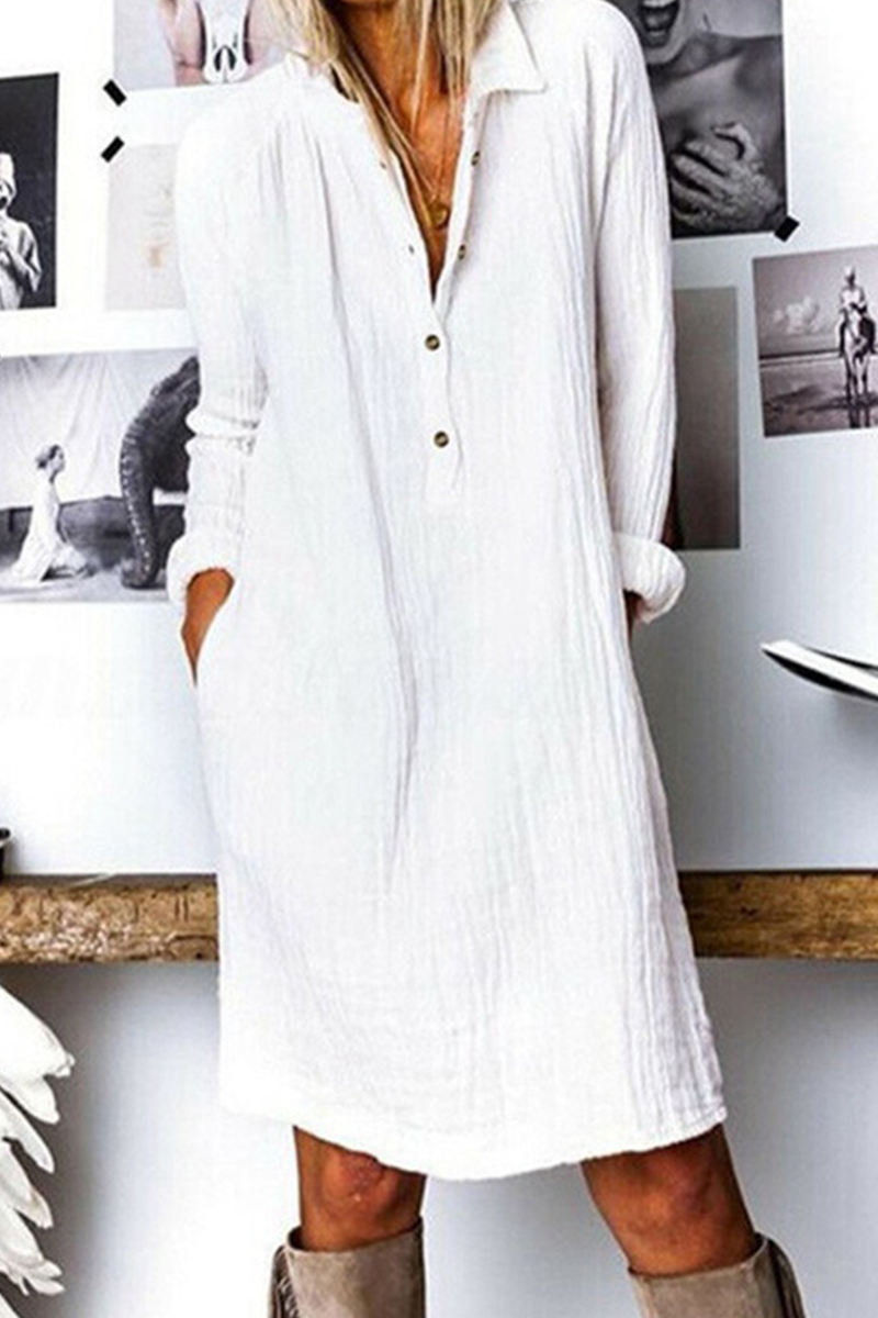 Casual en stijlvolle straatklassieke jurken met ronde hals en gesp