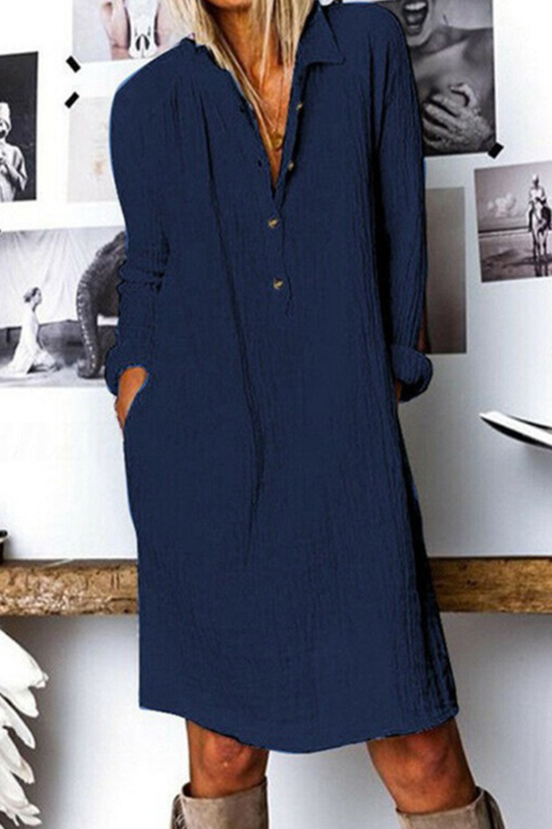 Casual en stijlvolle straatklassieke jurken met ronde hals en gesp