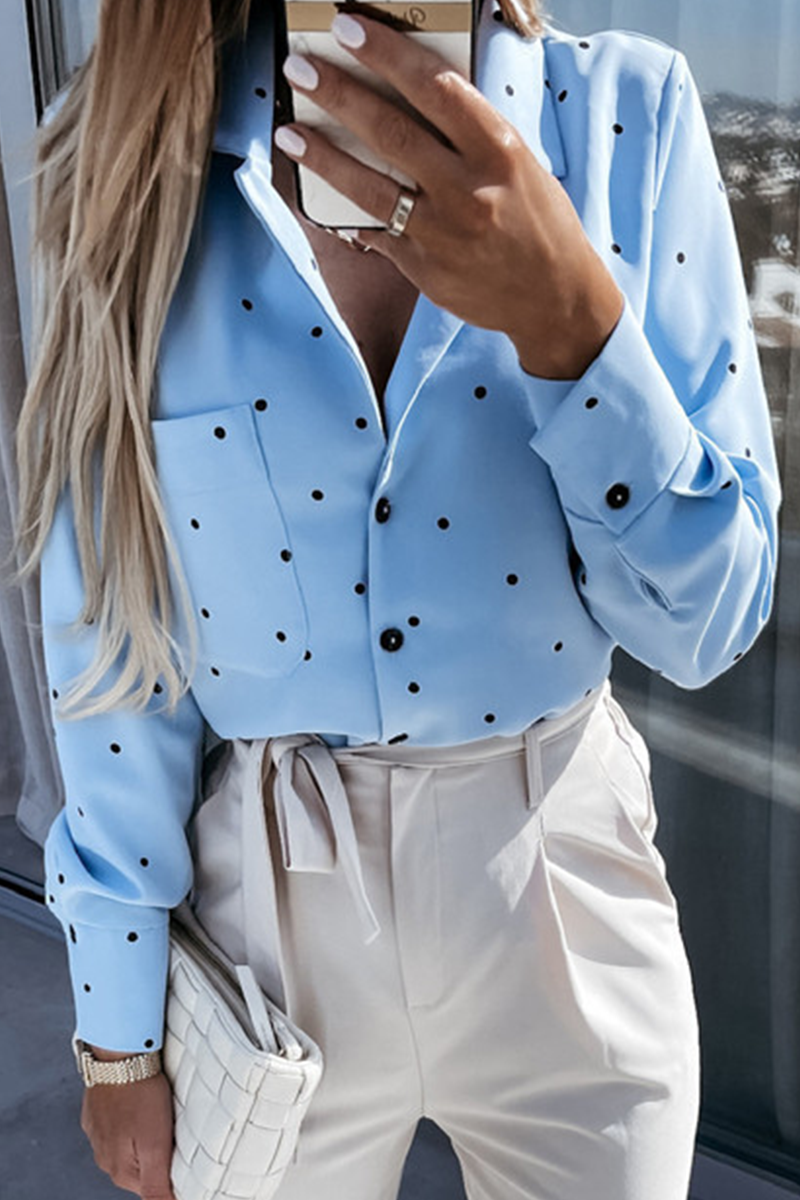 Casual en stijlvol Elegante en stijlvolle tops met ronde hals en gestippelde zak met gesp