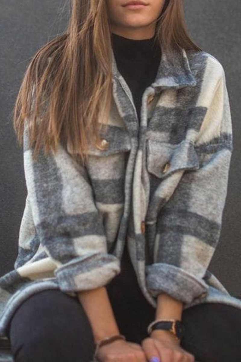 Casual en stijlvolle geruite bovenkleding met zakgesp en kraag