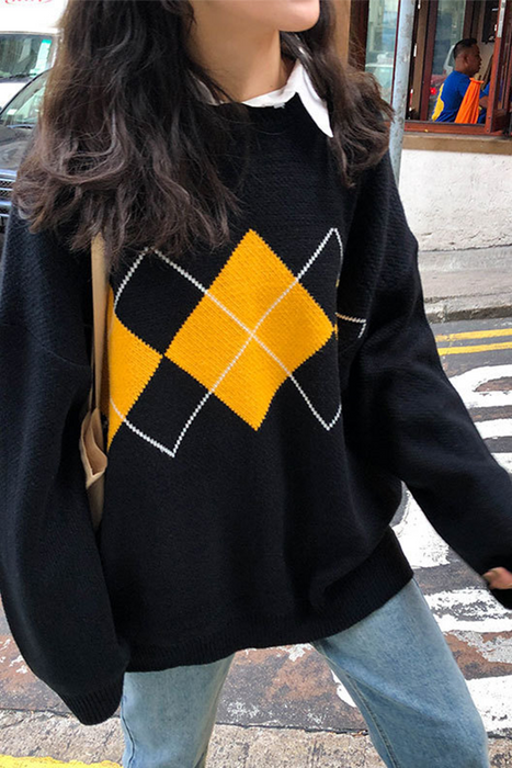 Casual & Stylish Geometric Patchwork Contrast O Neck Tops Sweater(3 Colors)