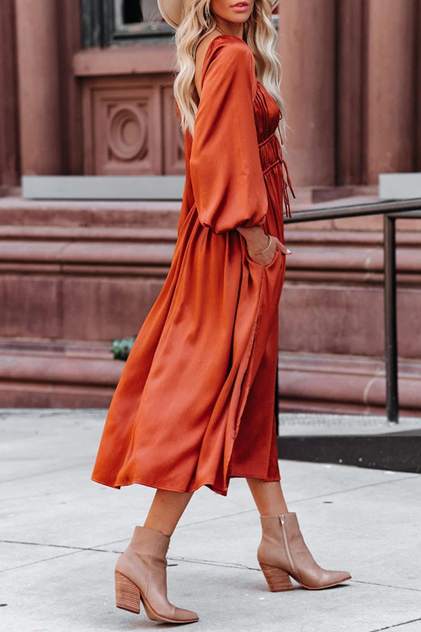 Elegante en stijlvolle klassieke effen frenulum-vouw U-hals A-lijnjurken