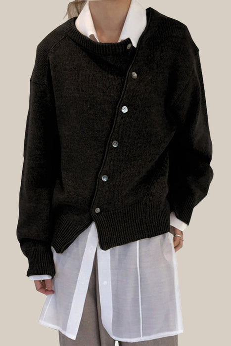 Ropa de abrigo informal con cuello en O y botones viejos, un complemento imprescindible