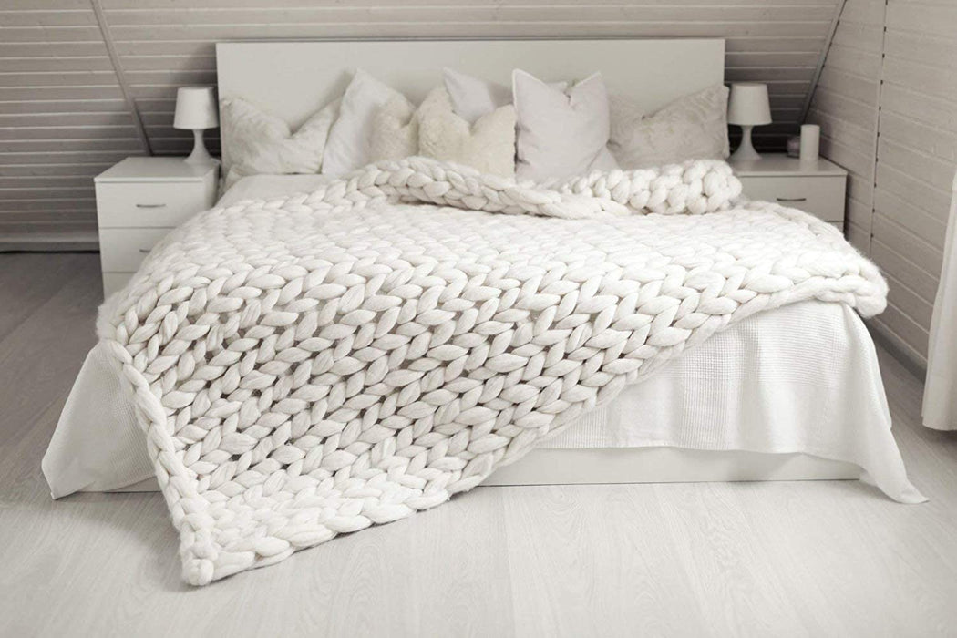 Chunky Knit Blanket – Cozy and Warm Braided Blanket for Couch and Bed