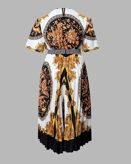 Geplooide grote maten jurk met barokke print en korte mouwen 