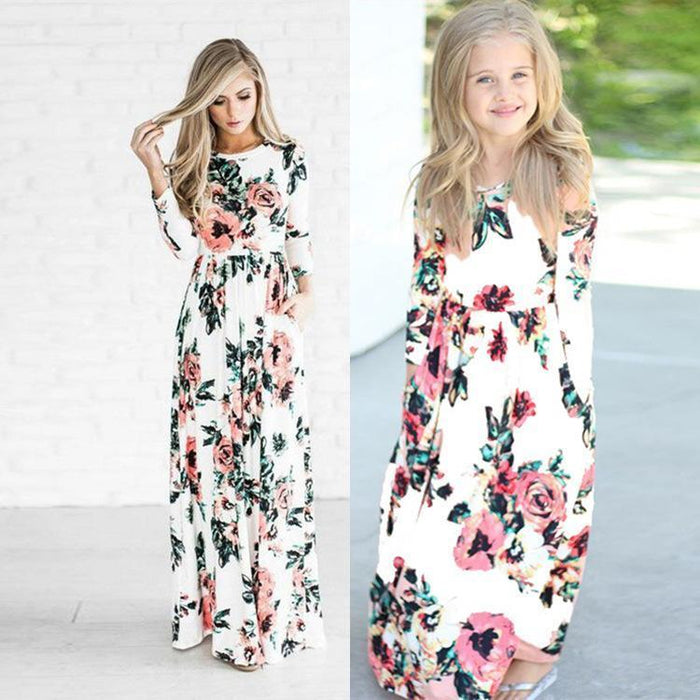 Hermosos vestidos estampados florales para mamá y para mí