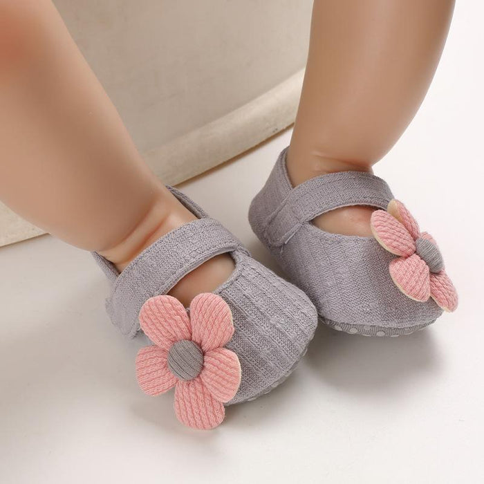 Baby / Toddler Girl Pretty 3D Floral Decor Velcro Shoes