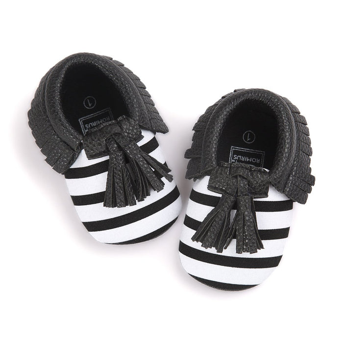 Zapatos de primeros pasos con borlas sólidas para bebés/niños pequeños