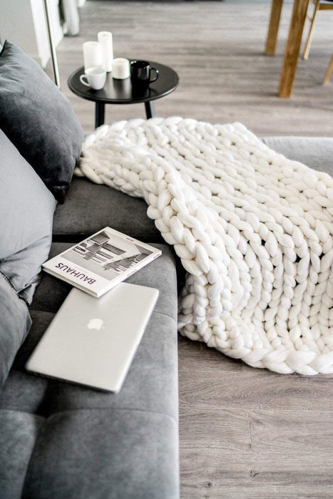 Chunky Knit Blanket – Cozy and Warm Braided Blanket for Couch and Bed