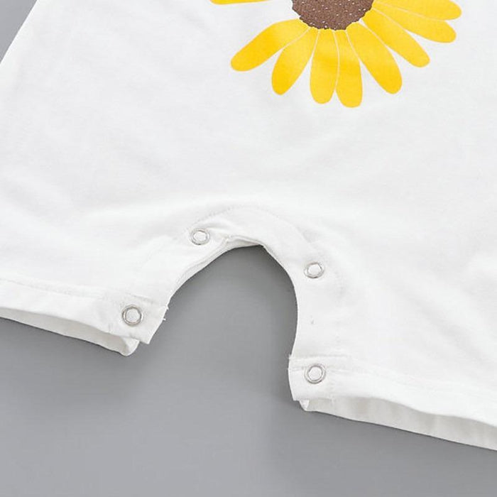 Daisy Pattern Bodysuit for Baby Girl