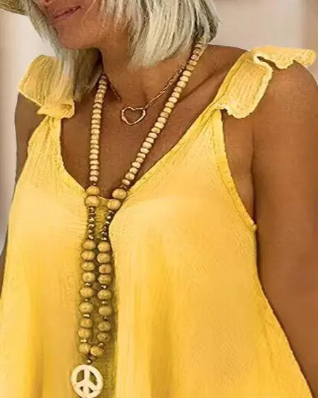 Plus Size Set: Flutter Sleeve Tank Top & Raw Hem Shorts