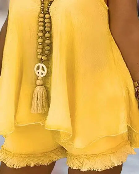 Plus Size Set: Flutter Sleeve Tank Top & Raw Hem Shorts