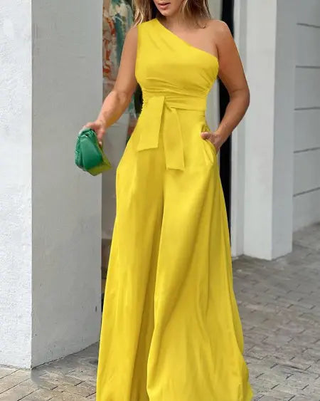 Jumpsuit met één schouder, wijde pijpen en mouwloos ontwerp 