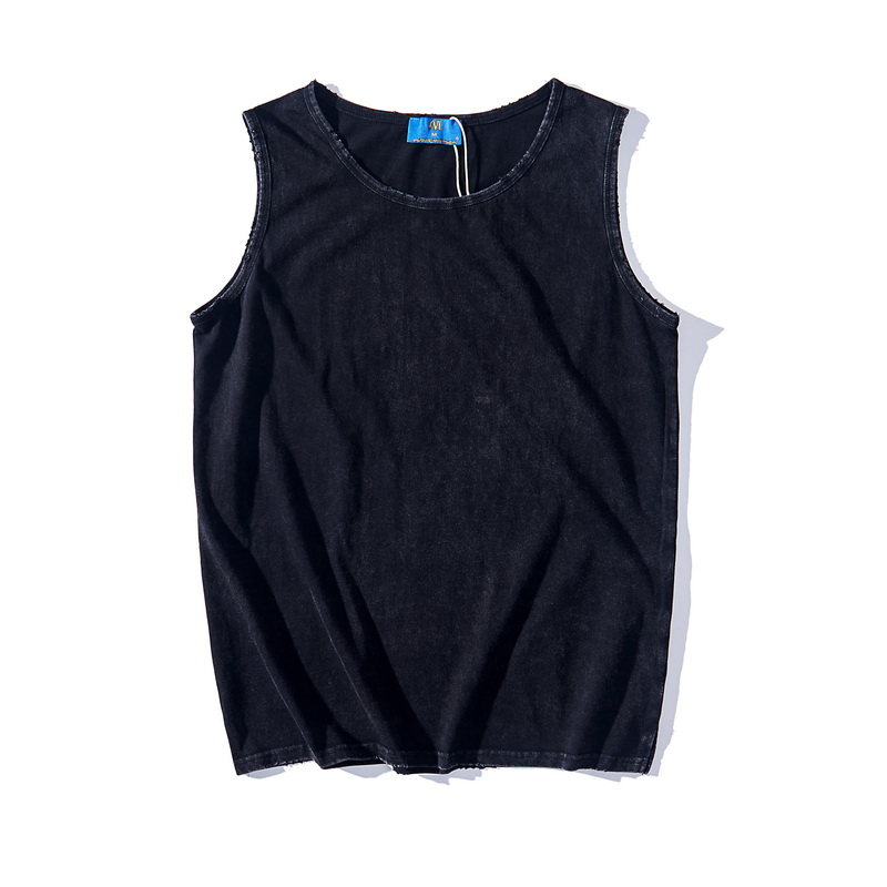 Verontruste eenvoudige tanktop