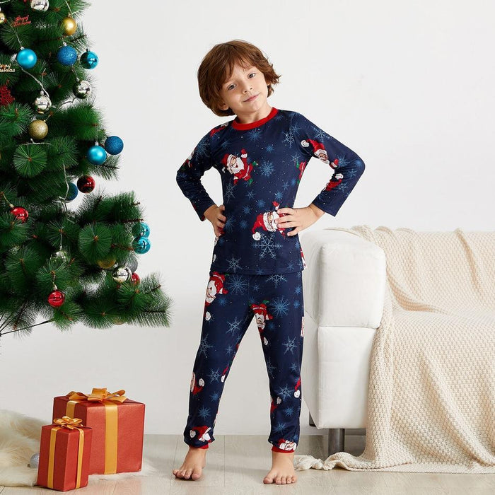 Conjunto de pijama a juego familiar con estampado de Papá Noel navideño