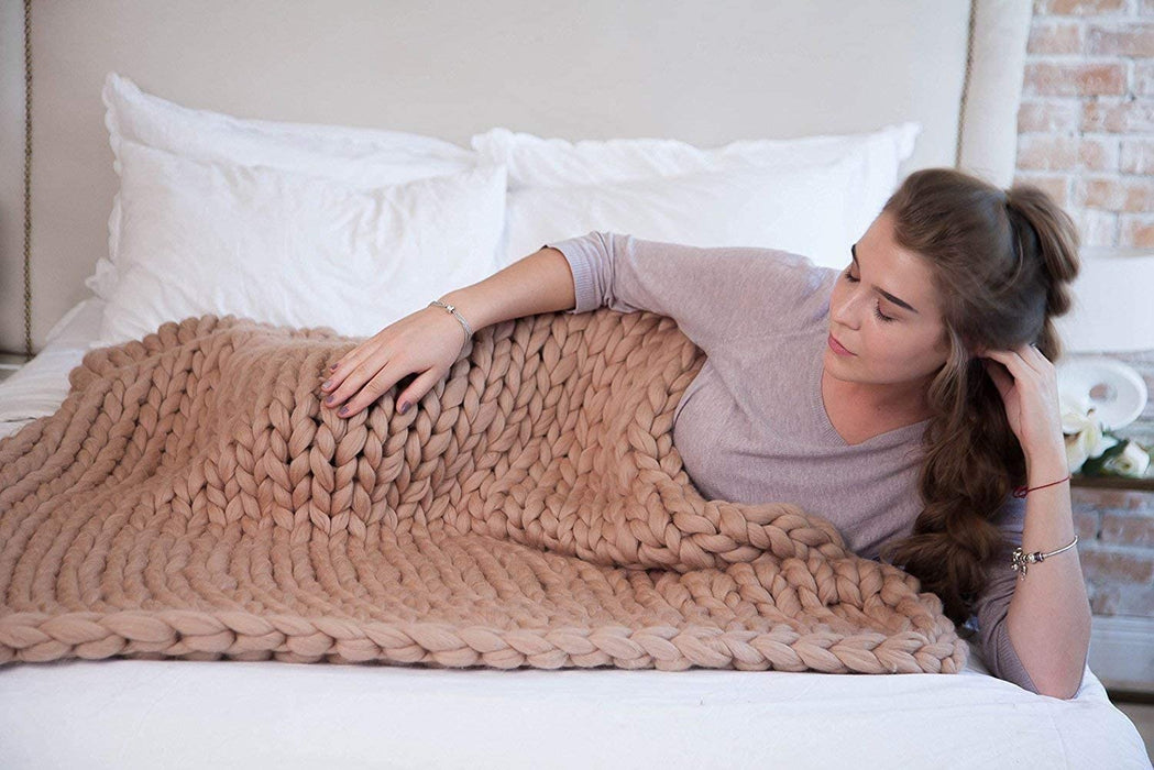 Chunky Knit Blanket – Cozy and Warm Braided Blanket for Couch and Bed