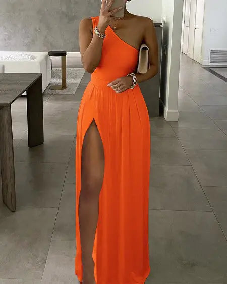 Maxi-jurk met één schouder en hoge split 