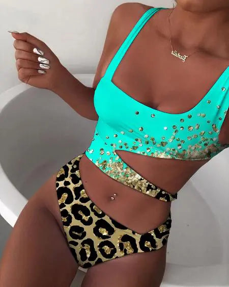 Badpak uit één stuk met contrast en uitsparing in luipaardprint 