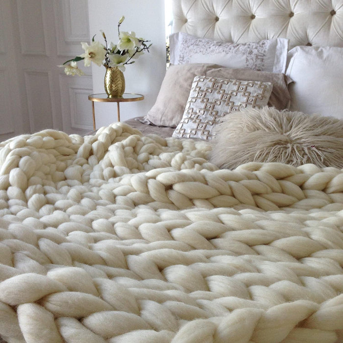 Chunky Knit Blanket – Cozy and Warm Braided Blanket for Couch and Bed