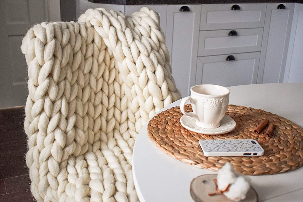 Chunky Knit Blanket – Cozy and Warm Braided Blanket for Couch and Bed