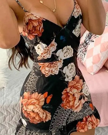 Vestido ajustado con estampado floral gráfico y volantes