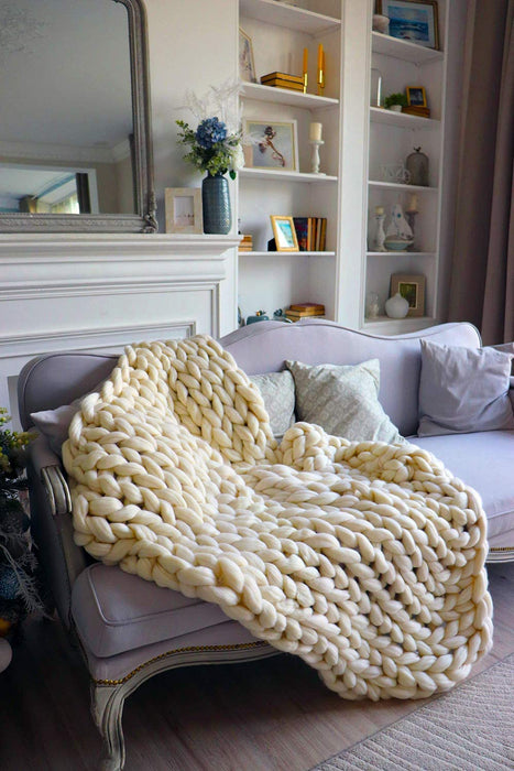 Chunky Knit Blanket – Cozy and Warm Braided Blanket for Couch and Bed