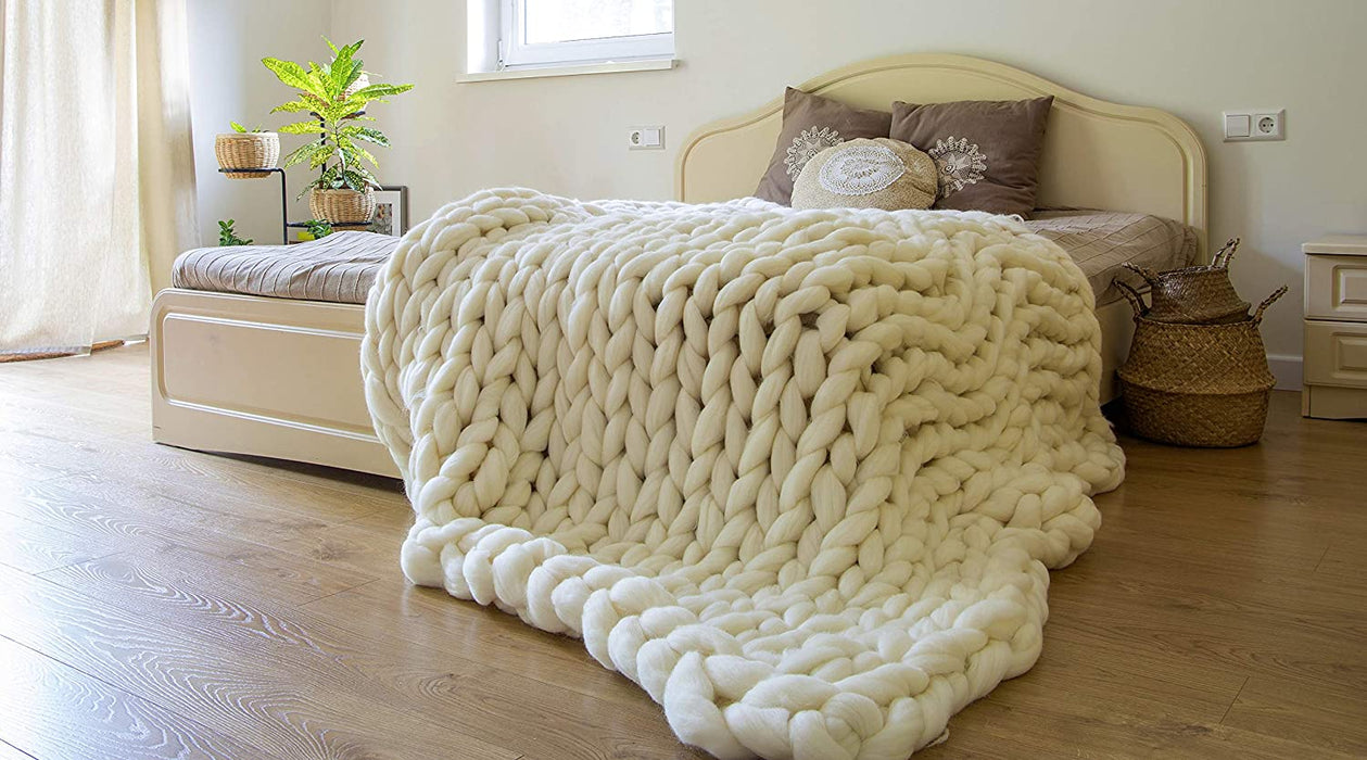 Chunky Knit Blanket – Cozy and Warm Braided Blanket for Couch and Bed