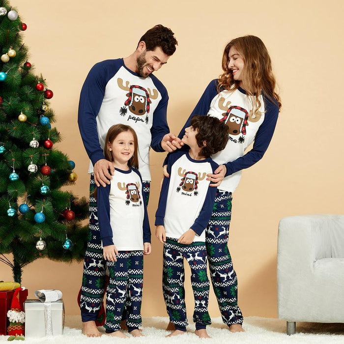 Conjunto de pijama a juego con estampado de alces encantadores de la familia navideña