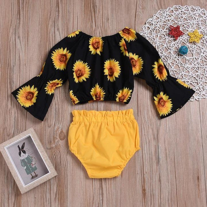 Sunflower Allover Flare-sleeve Top and Solide Bow Shorts