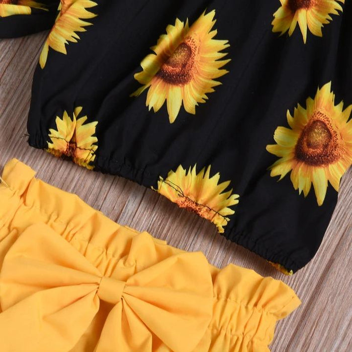 Sunflower Allover Flare-sleeve Top and Solide Bow Shorts