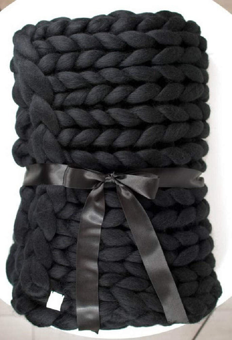 Chunky Knit Blanket – Cozy and Warm Braided Blanket for Couch and Bed