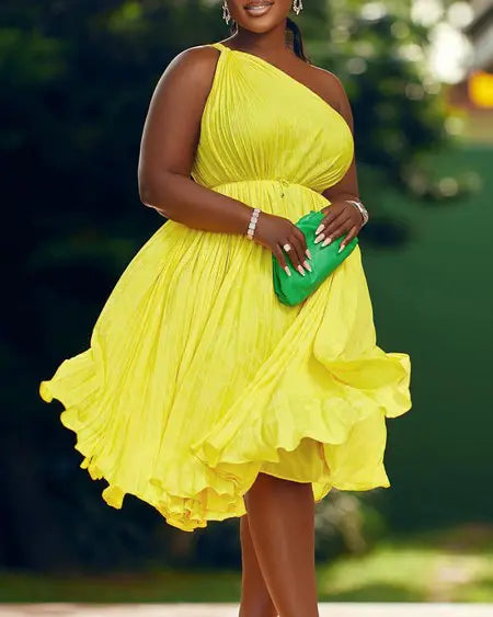Vestido de fiesta plisado de un solo hombro 