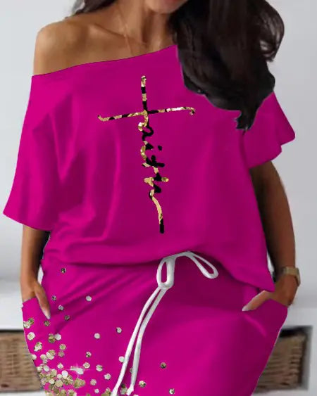 Plus-size top met Faith-letters en luipaardrok 