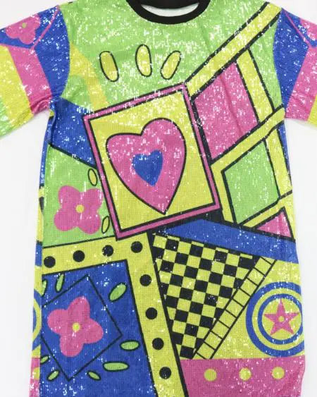 Casual jurk met pailletten en grafisch ontwerp 