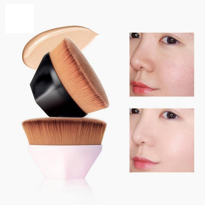 High-Density Seamless Foundation Brush