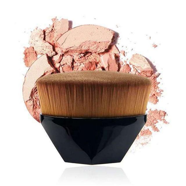 High-Density Seamless Foundation Brush