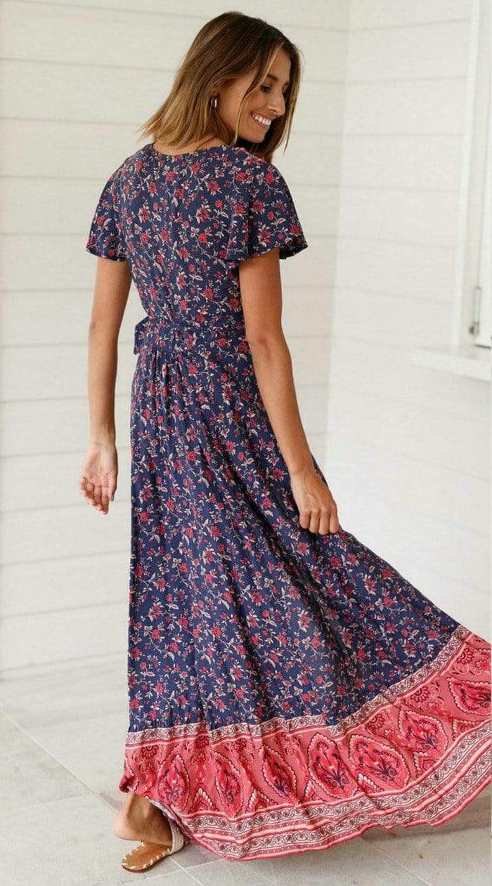 Vestido con estampado bohemio y cuello en V profundo 
